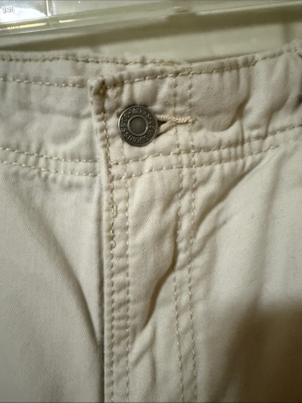 Levi’s Men's Cargo Shorts in Light Beige - Casual Utility Style